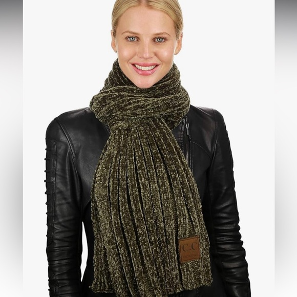 CC hat and scarf Olive NWT - Picture 8 of 13